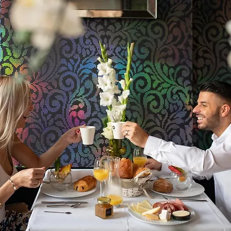 Hotel Les Thermes De By La Cour De La Reine Hotel, & Acces Gratuit Au Centre Thermal