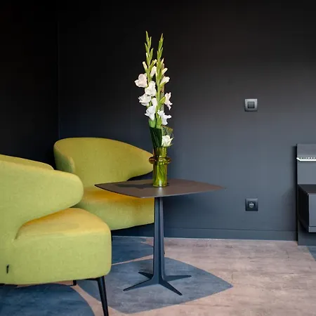 Les Thermes De By La Cour De La Reine Hotel, & Acces Gratuit Au Centre Thermal Hotel Spa