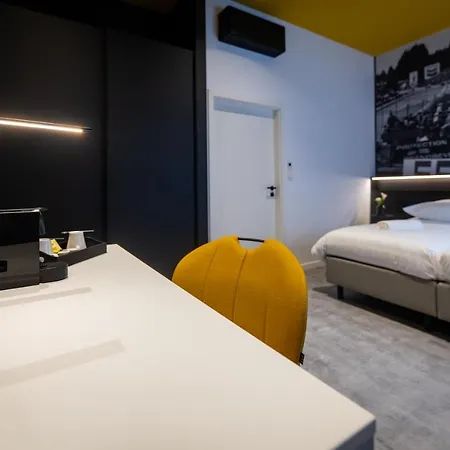 Les Thermes De By La Cour De La Reine Hotel, & Acces Gratuit Au Centre Thermal 4* Spa