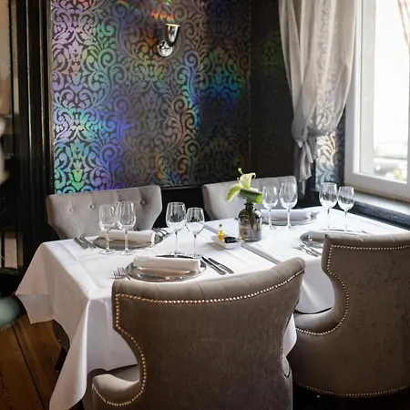 Hotel Les Thermes De By La Cour De La Reine Hotel, & Acces Gratuit Au Centre Thermal Spa