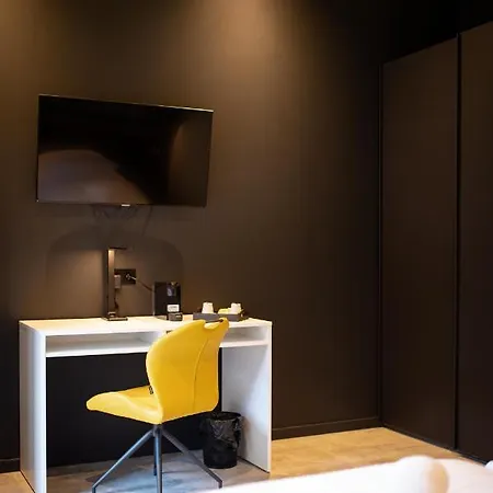 Les Thermes De By La Cour De La Reine Hotel, & Acces Gratuit Au Centre Thermal Hotel Spa