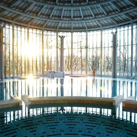 Les Thermes De By La Cour De La Reine Hotel, & Acces Gratuit Au Centre Thermal فندق سبا