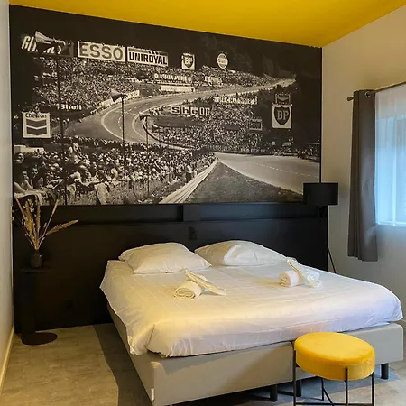 Hotel Les Thermes De By La Cour De La Reine Hotel, & Acces Gratuit Au Centre Thermal 4*