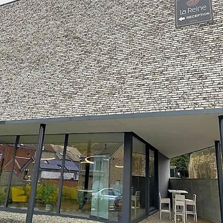 Les Thermes De By La Cour De La Reine Hôtel, Suites&accès Gratuit Au Centre Thermal Hotel