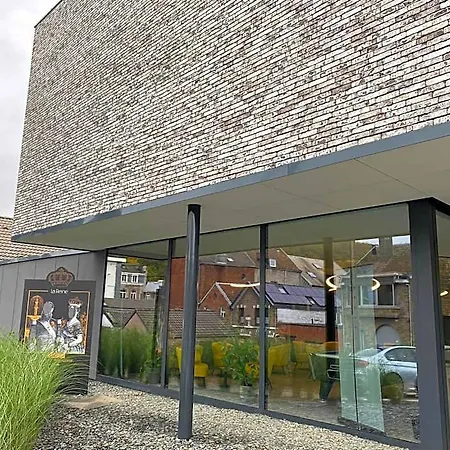 Les Thermes De By La Cour De La Reine Hotel, & Acces Gratuit Au Centre Thermal Spa