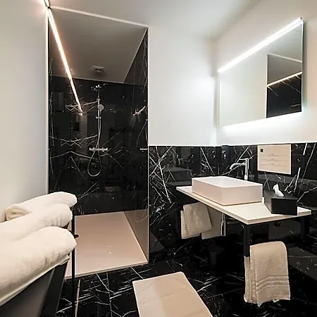 Otel Les Thermes De By La Cour De La Reine Hotel, & Acces Gratuit Au Centre Thermal Spa