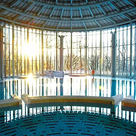 Les Thermes De By La Cour De La Reine Hotel, & Acces Gratuit Au Centre Thermal 4*