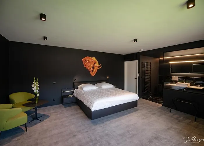 Les Thermes De By La Cour De La Reine Hotel, & Acces Gratuit Au Centre Thermal Hotel