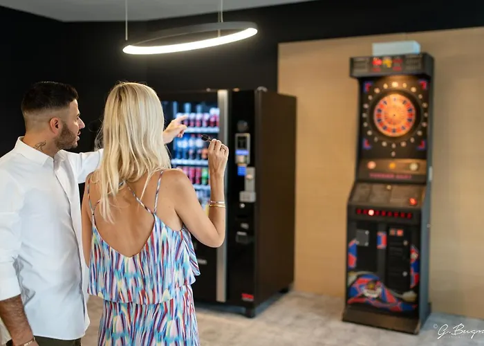 Les Thermes De By La Cour De La Reine Hôtel, Suites&accès Gratuit Au Centre Thermal