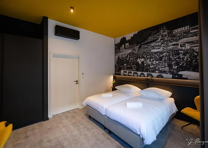 Les Thermes De By La Cour De La Reine Hôtel, Suites&accès Gratuit Au Centre Thermal