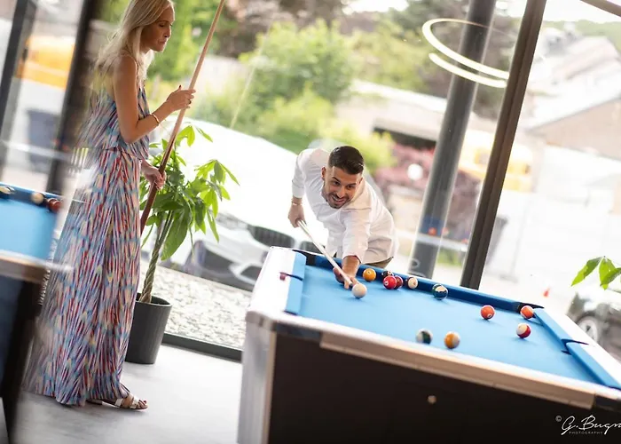 Hotel Les Thermes De By La Cour De La Reine Hôtel, Suites&accès Gratuit Au Centre Thermal Spa