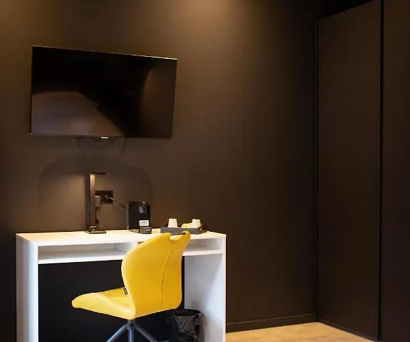 Les Thermes De By La Cour De La Reine Hôtel, Suites&accès Gratuit Au Centre Thermal Hotel Spa