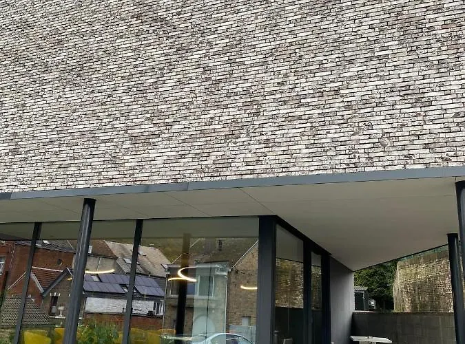 Hotel Les Thermes De By La Cour De La Reine Hôtel, Suites&accès Gratuit Au Centre Thermal 4*