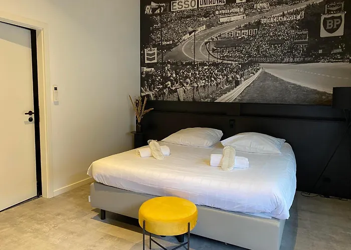 Les Thermes De By La Cour De La Reine Hotel, & Acces Gratuit Au Centre Thermal Hotel Spa